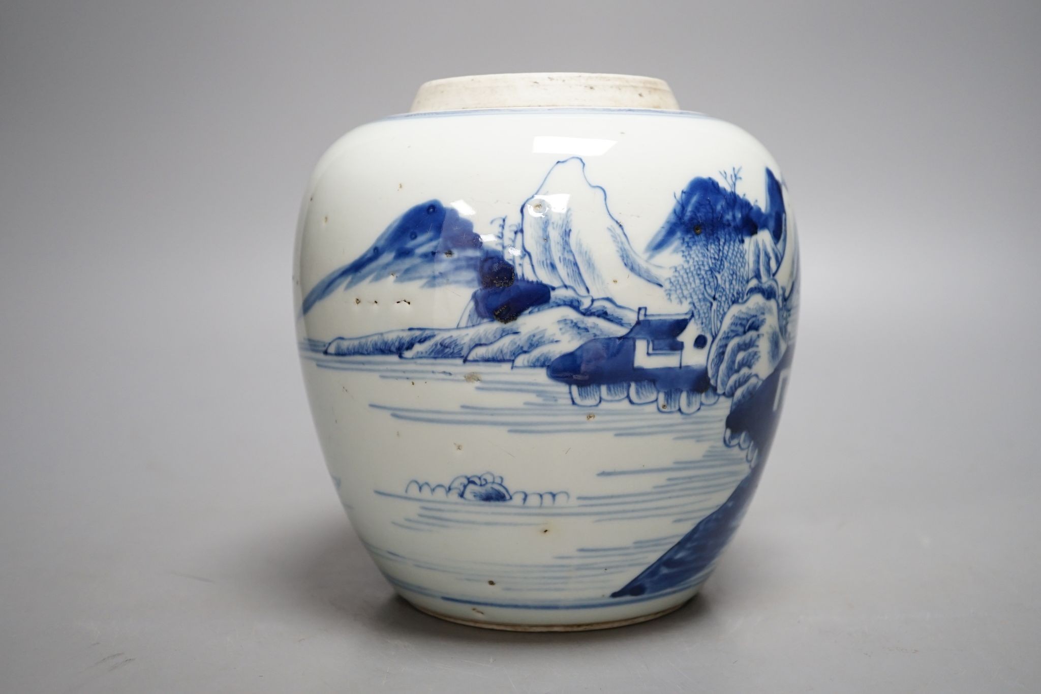 An 18th century Chinese blue and white ginger jar, 18cm